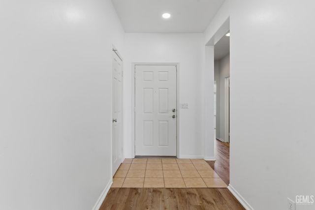 11910 Compass Avenue, Bakersfield, CA 93312