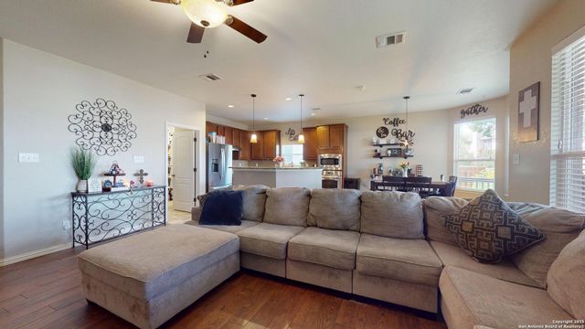 522 BALTUSTROL DR, Cibolo, TX 78108