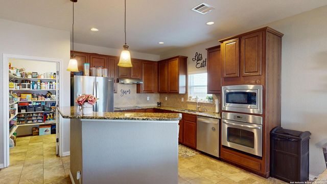 522 BALTUSTROL DR, Cibolo, TX 78108