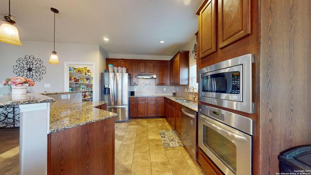 522 BALTUSTROL DR, Cibolo, TX 78108
