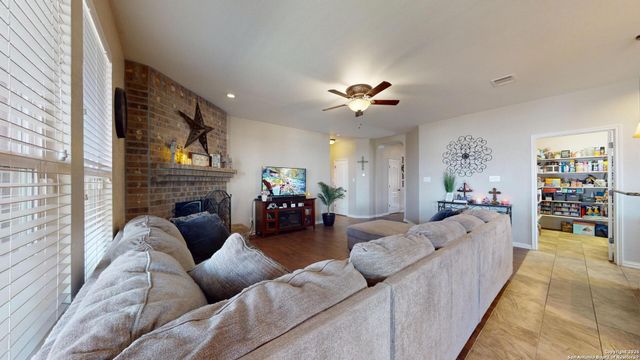 522 BALTUSTROL DR, Cibolo, TX 78108