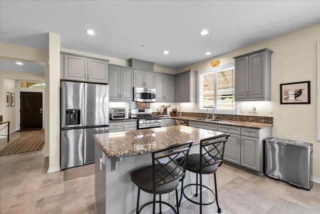 3909 Blue Sky Way, Palm Springs, CA 92262