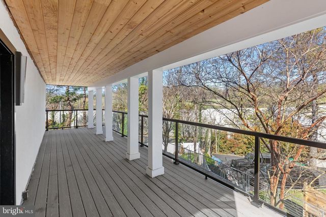 2100 S PIERCE ST, Arlington, VA 22202