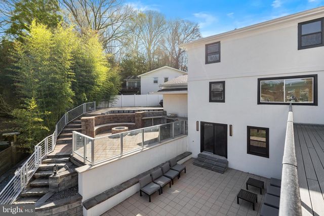 2100 S PIERCE ST, Arlington, VA 22202