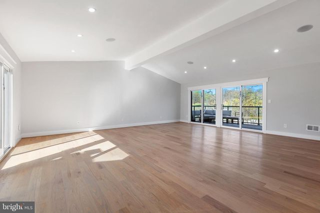 2100 S PIERCE ST, Arlington, VA 22202