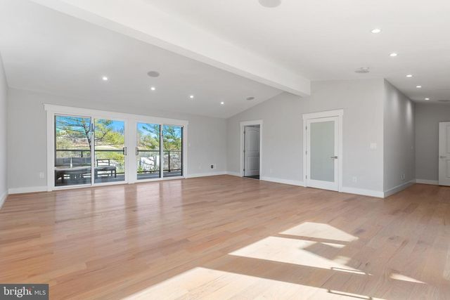 2100 S PIERCE ST, Arlington, VA 22202