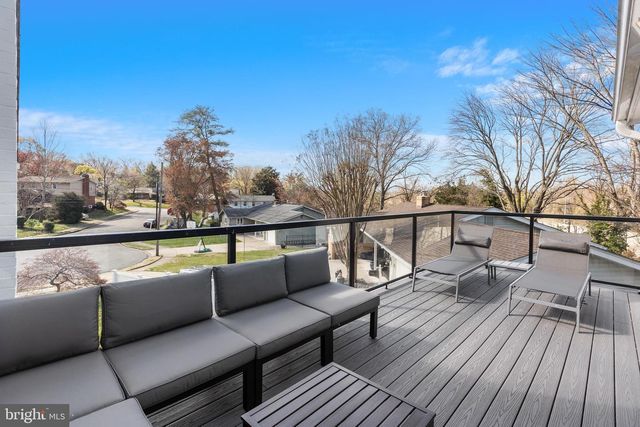 2100 S PIERCE ST, Arlington, VA 22202