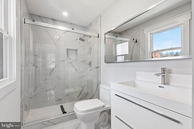 2100 S PIERCE ST, Arlington, VA 22202