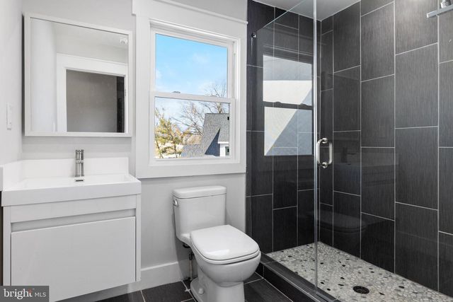 2100 S PIERCE ST, Arlington, VA 22202