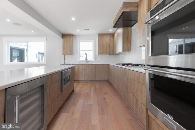 2100 S PIERCE ST, Arlington, VA 22202