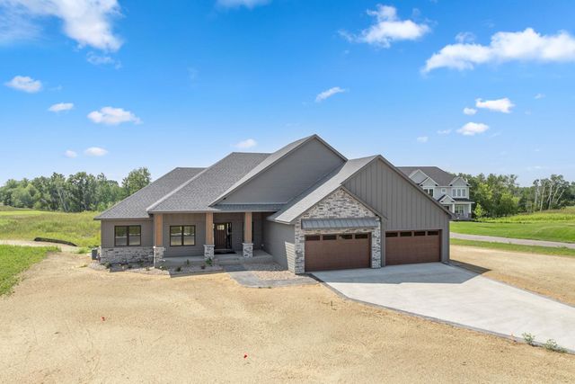 2490 179th Avenue NE, Ham Lake, MN 55304