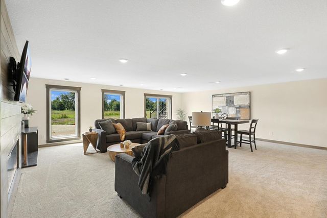 2490 179th Avenue NE, Ham Lake, MN 55304