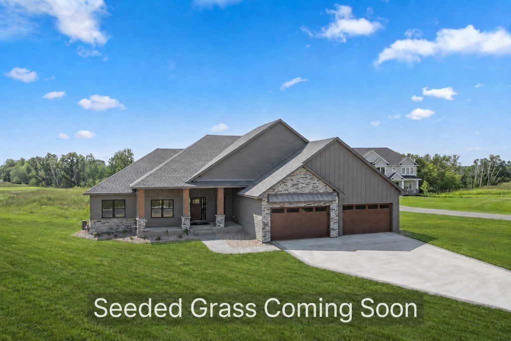 2490 179th Avenue NE, Ham Lake, MN 55304