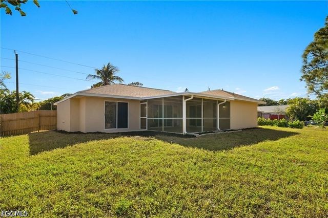 8093 Caloosa RD, Fort Myers, FL 33967