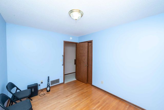 1008 Marnie Street S, Maplewood, MN 55119