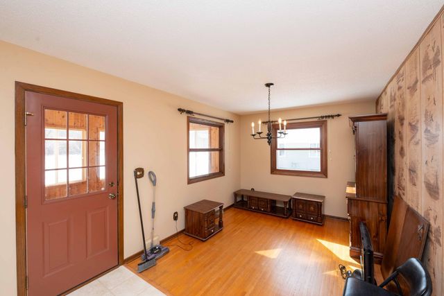 1008 Marnie Street S, Maplewood, MN 55119