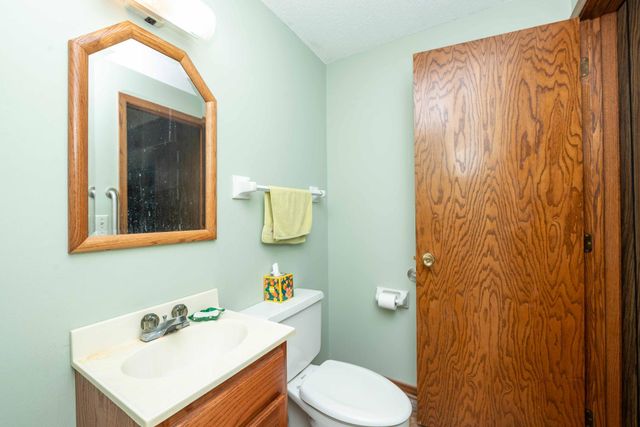 1008 Marnie Street S, Maplewood, MN 55119