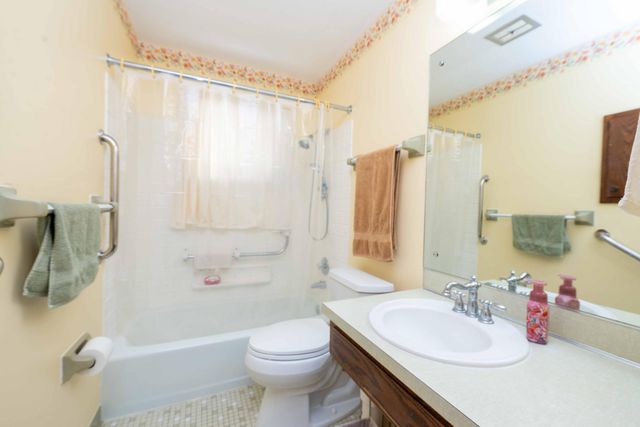 1008 Marnie Street S, Maplewood, MN 55119