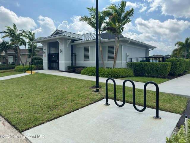 724 Veridian Circle NW, Palm Bay, FL 32907