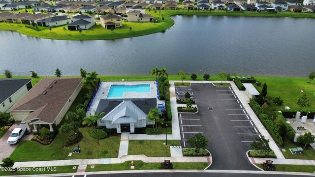 724 Veridian Circle NW, Palm Bay, FL 32907