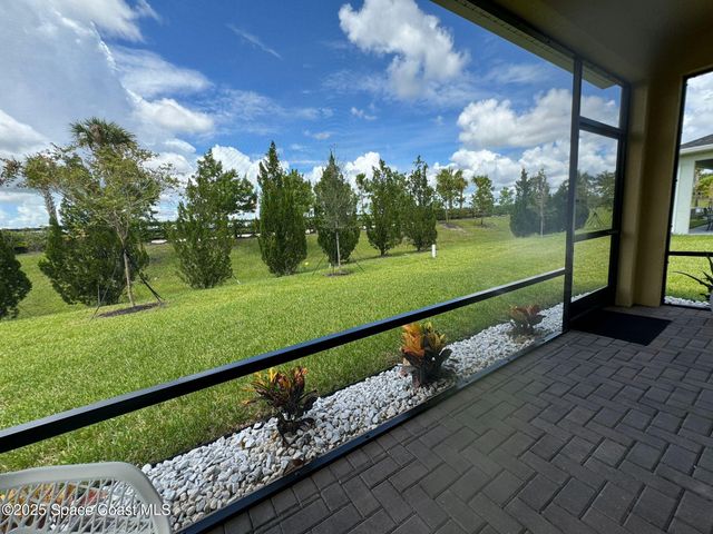 724 Veridian Circle NW, Palm Bay, FL 32907