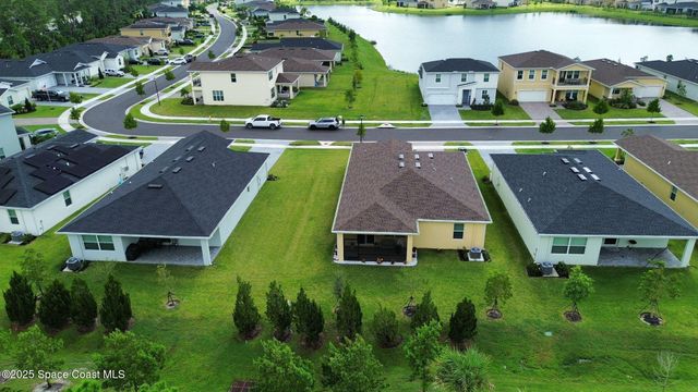 724 Veridian Circle NW, Palm Bay, FL 32907