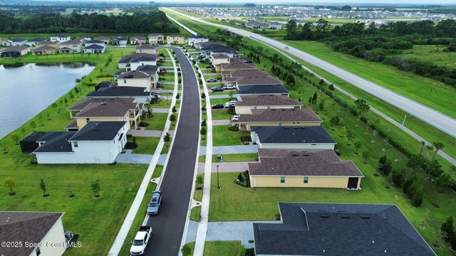 724 Veridian Circle NW, Palm Bay, FL 32907