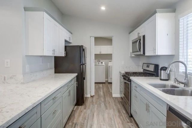 450 E Bradley Ave SPC 69, El Cajon, CA 92021