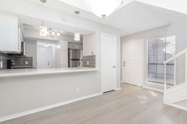 18240 Midway Road 204, Dallas, TX 75287