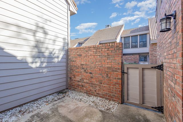 18240 Midway Road 204, Dallas, TX 75287