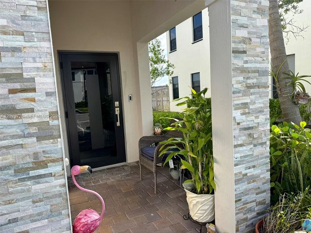 10020 SW 228th Ter, Miami, FL 33190