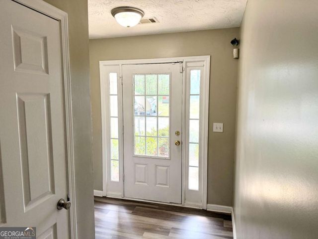 1691 Redan W, Lithonia, GA 30058