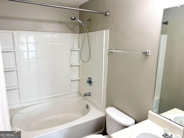 1691 Redan W, Lithonia, GA 30058