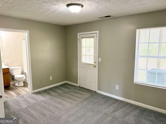 1691 Redan W, Lithonia, GA 30058