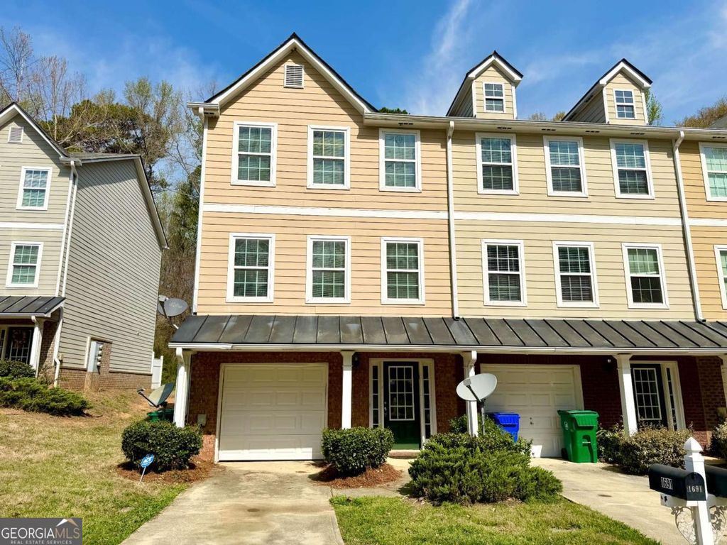 1691 Redan W, Lithonia, GA 30058