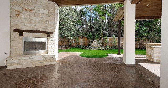 330 Mill Creek Road, Pinehurst, TX 77362