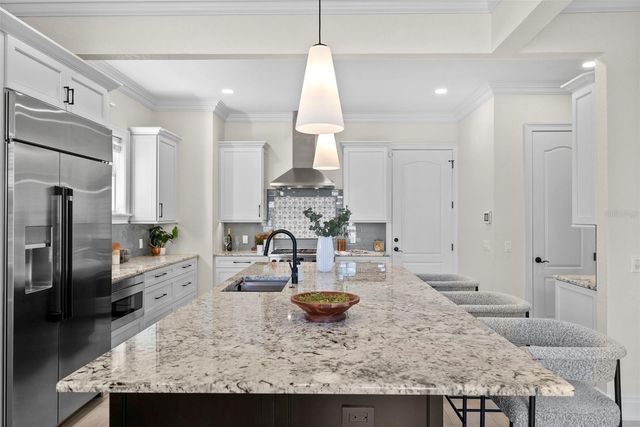 2807 W SITIOS STREET, Tampa, FL 33629