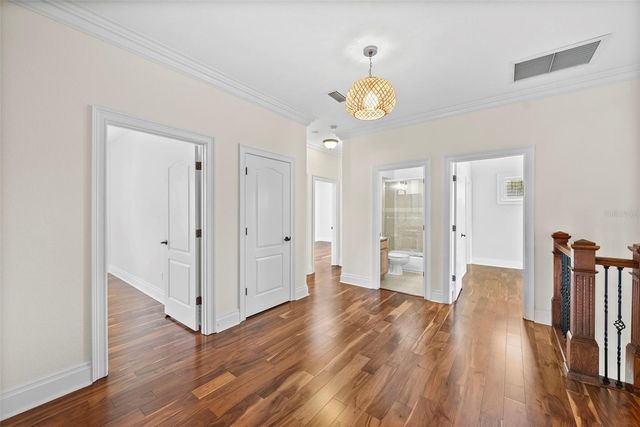 2807 W SITIOS STREET, Tampa, FL 33629