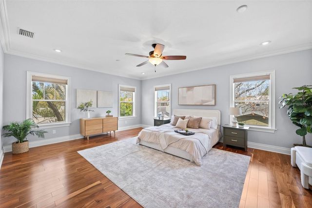 2807 W SITIOS STREET, Tampa, FL 33629