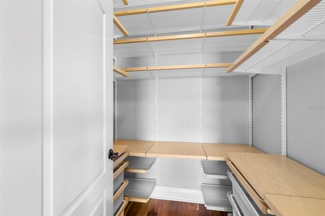 2807 W SITIOS STREET, Tampa, FL 33629