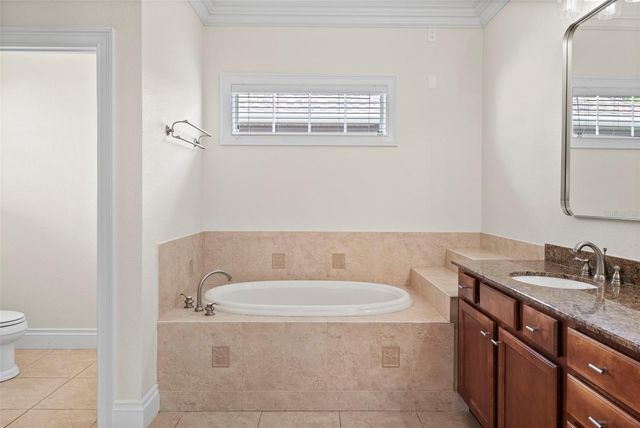 2807 W SITIOS STREET, Tampa, FL 33629