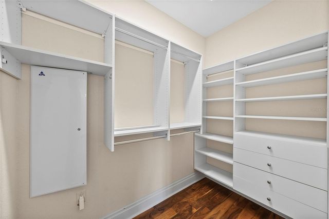 2807 W SITIOS STREET, Tampa, FL 33629