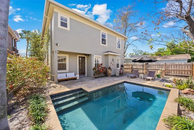 2807 W SITIOS STREET, Tampa, FL 33629