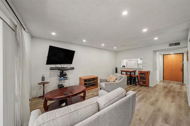 2585 COUNTRYSIDE BOULEVARD 4108, Clearwater, FL 33761
