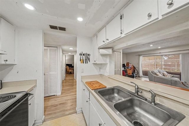 2585 COUNTRYSIDE BOULEVARD 4108, Clearwater, FL 33761