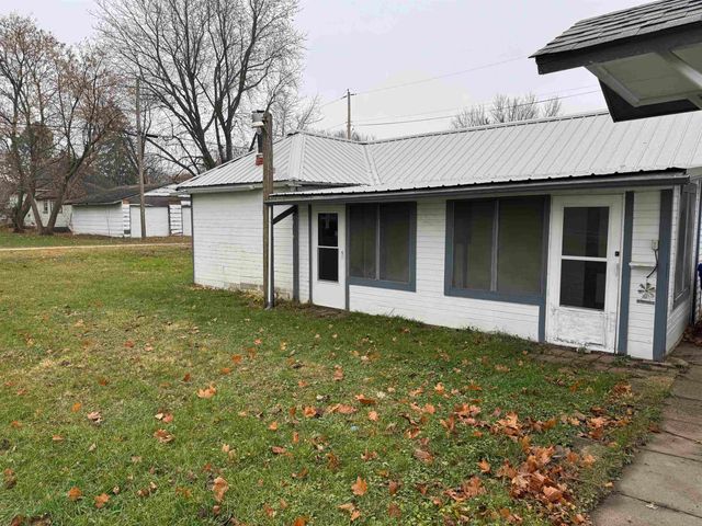 205 NE 4th Avenue, Oelwein, IA 50662