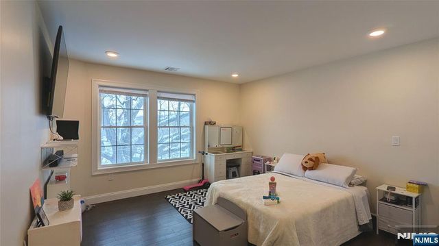 7 Maple Street, Bloomfield, NJ 07003