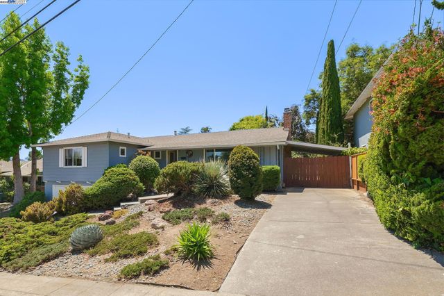 17915 Lamson Rd., Castro Valley, CA 94546
