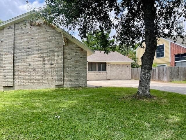 11411 Meadow Joy Drive, Houston, TX 77089