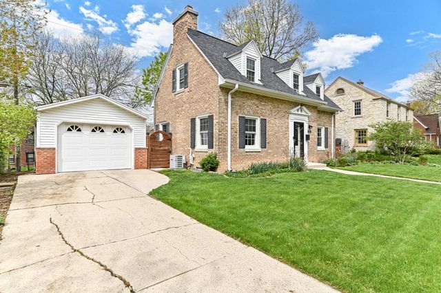 321 74th STREET, Milwaukee, WI 53213